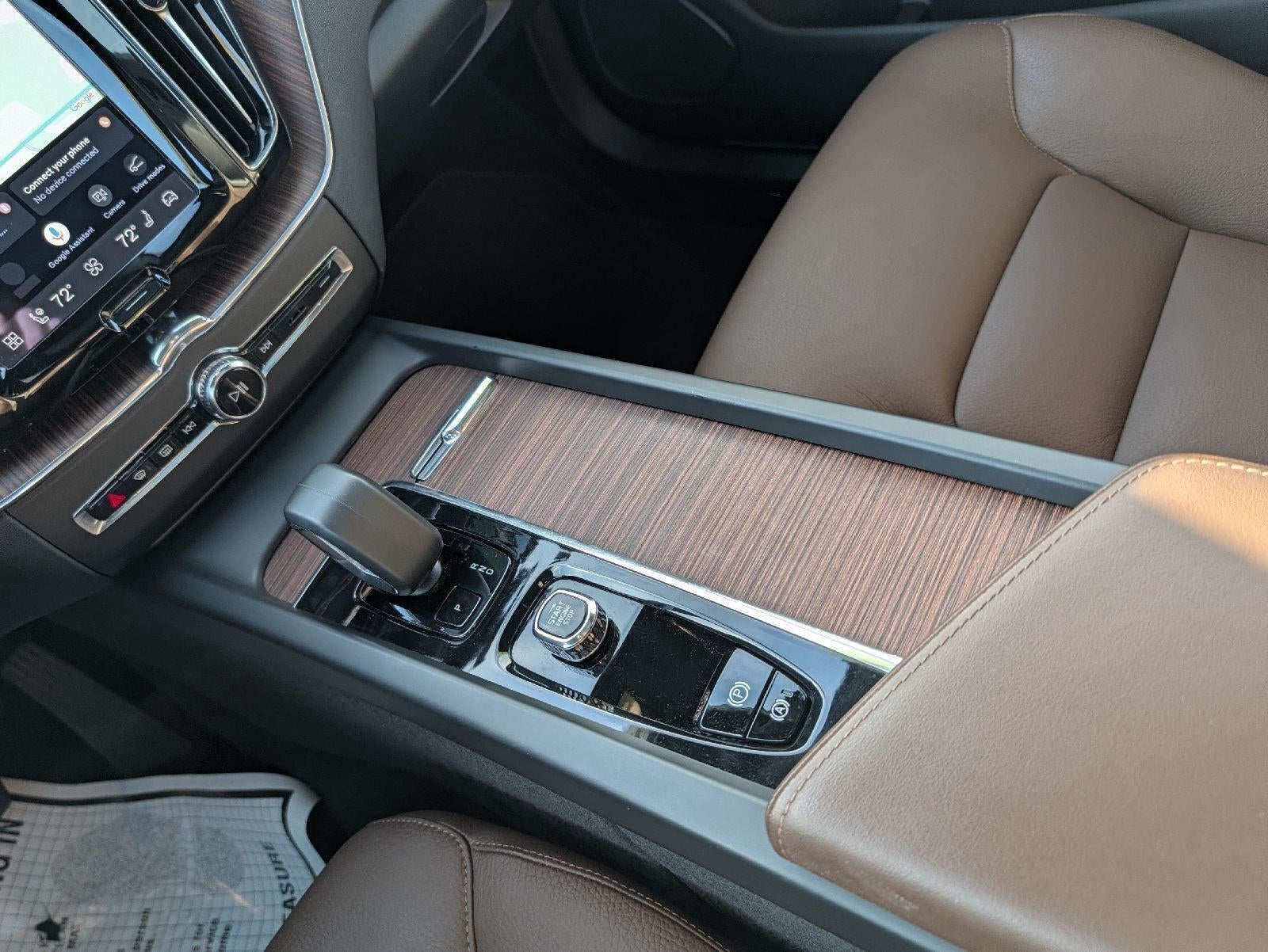 2023 Volvo Xc60 Plus Bright Theme