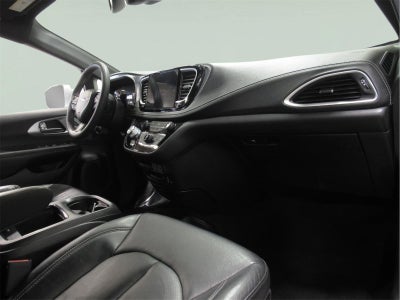 2022 Chrysler Pacifica Touring L AWD