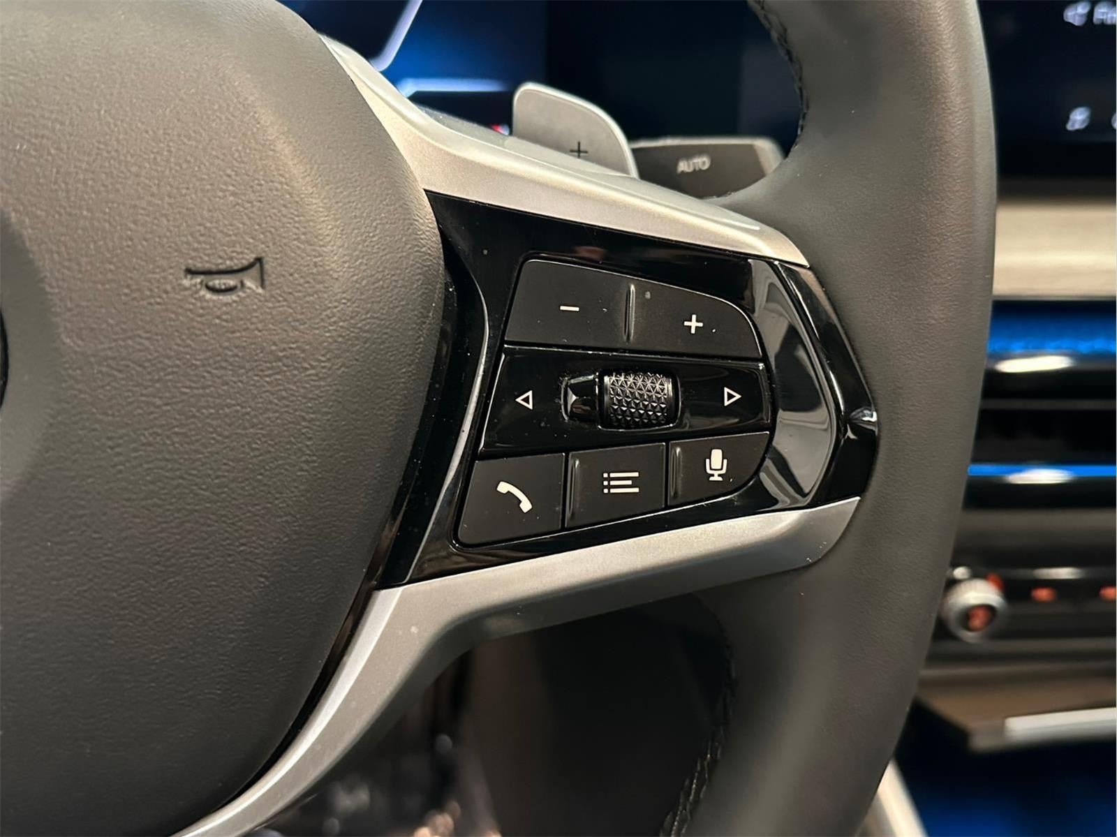 2025 BMW 3 Series 330i xDrive