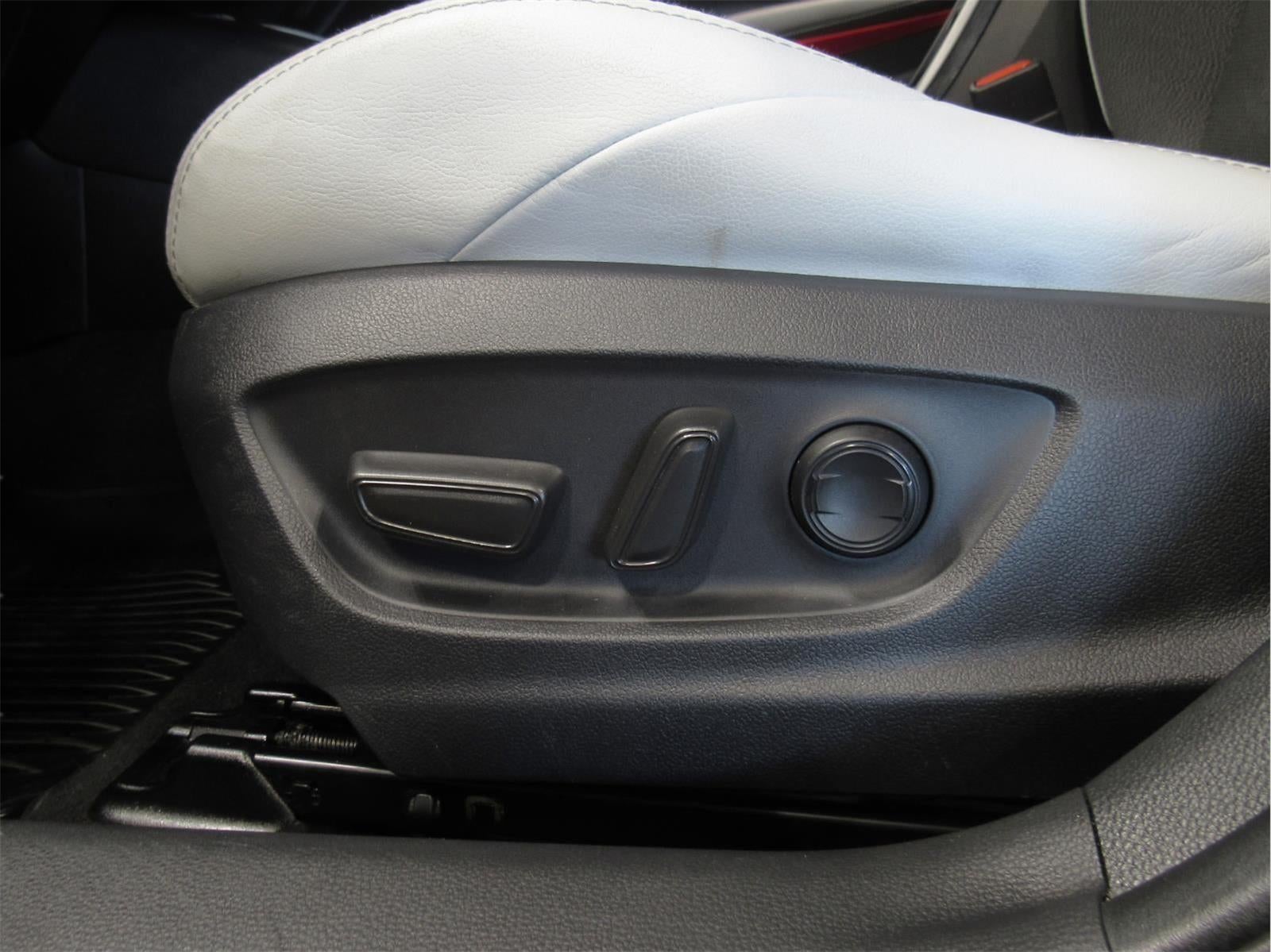 2019 Toyota Corolla Hatchback SE