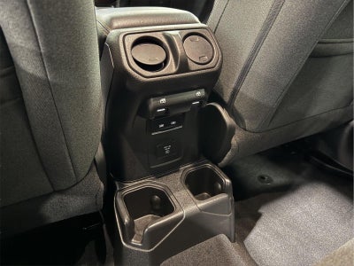 2024 Jeep Wrangler 4-Door Sahara