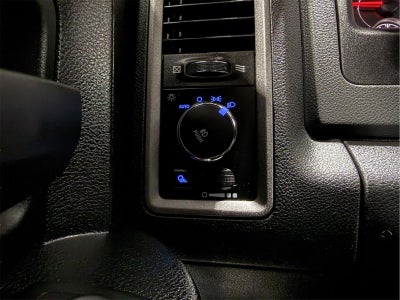 2018 RAM 1500 Express Quad Cab 4x4 6'4' Box