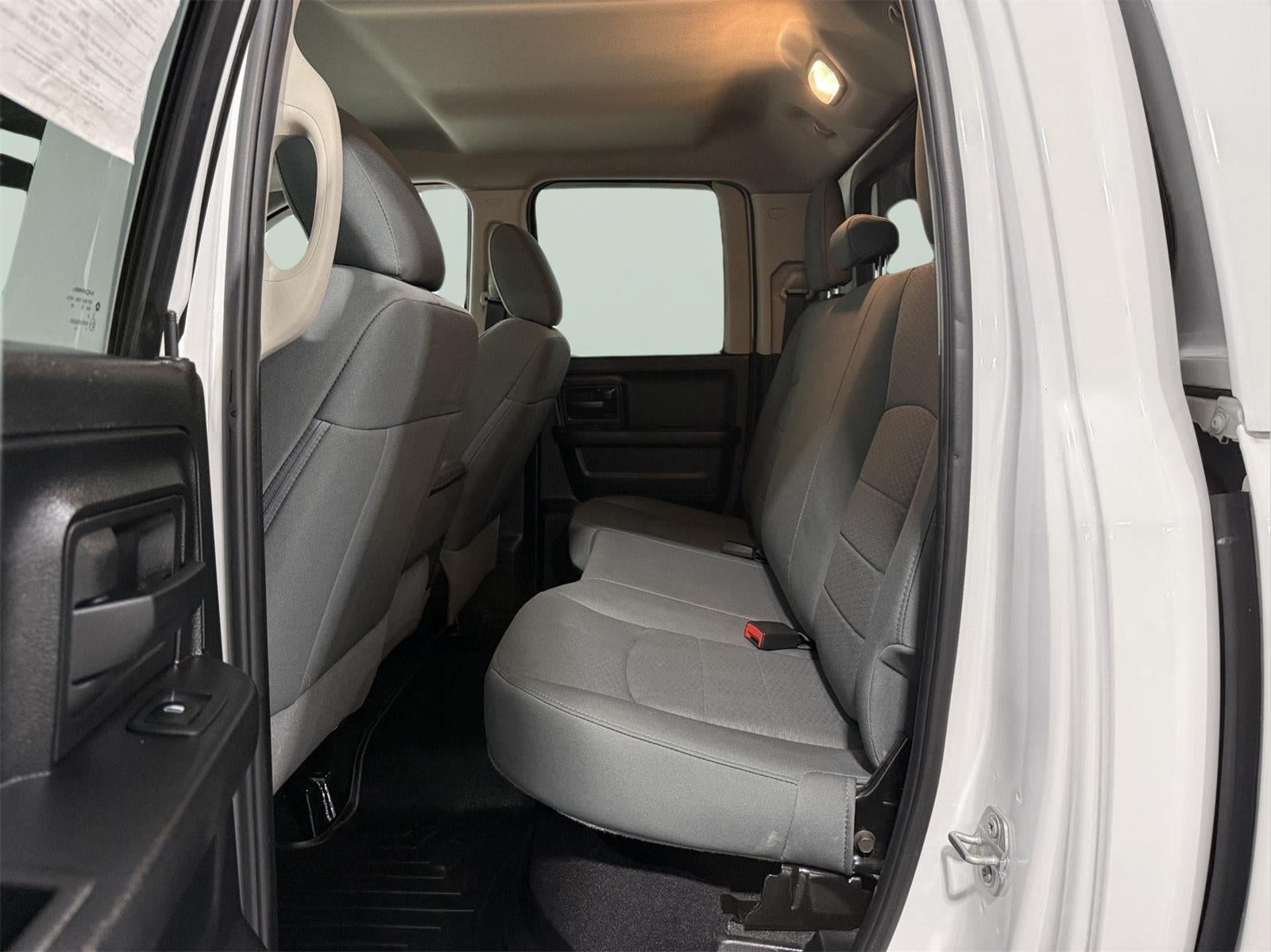 2018 RAM 1500 Express Quad Cab 4x4 6'4' Box