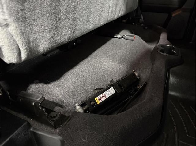 2018 RAM 1500 Express Quad Cab 4x4 6'4' Box