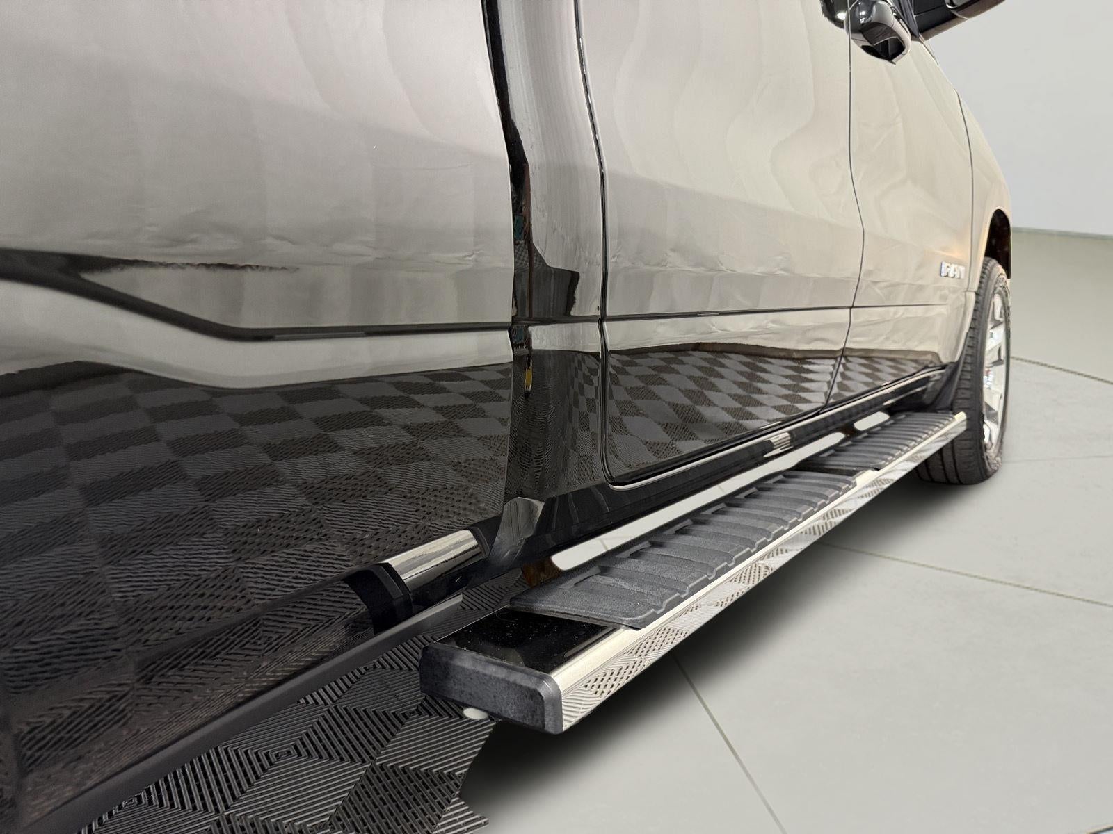 2023 RAM 1500 Big Horn Quad Cab 4x4 6'4' Box