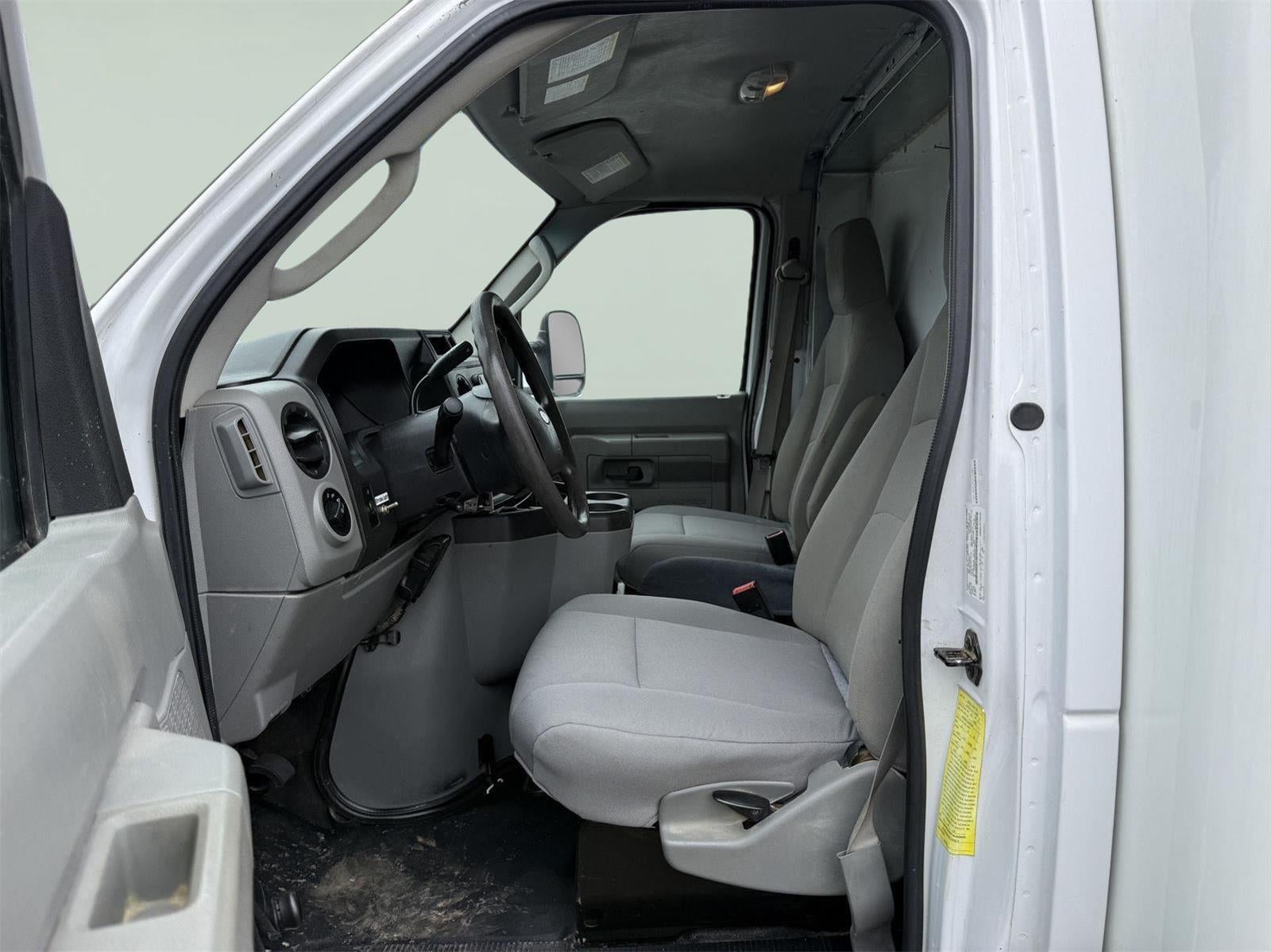 2019 Ford E-450 Cutaway E-450 DRW 158 WB