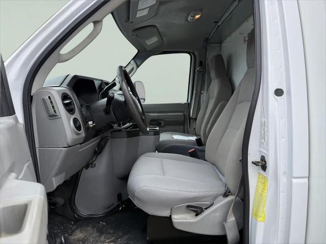 2019 Ford E-450 Cutaway E-450 DRW 158 WB