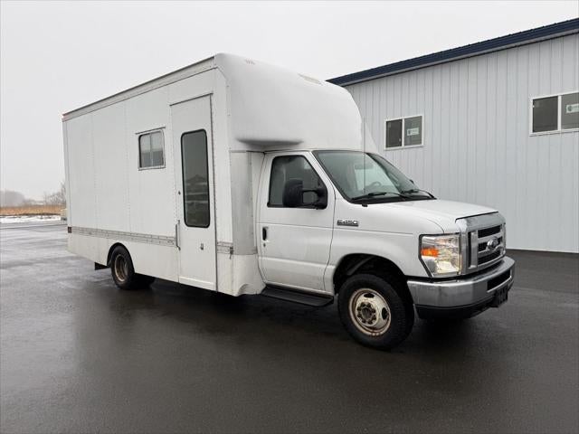 2019 Ford E-450 Cutaway E-450 DRW 158 WB