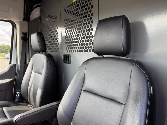 2022 Ford E-Transit-350 Cargo Van T-350 130' Med Rf 9500 GVWR RWD