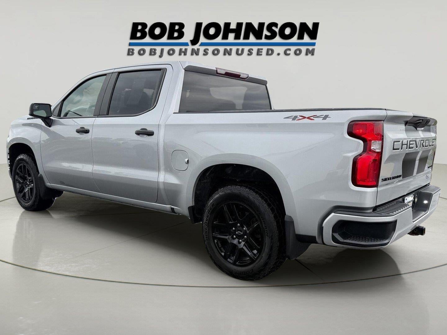 2020 Chevrolet Silverado 1500 4WD Crew Cab Short Bed Custom