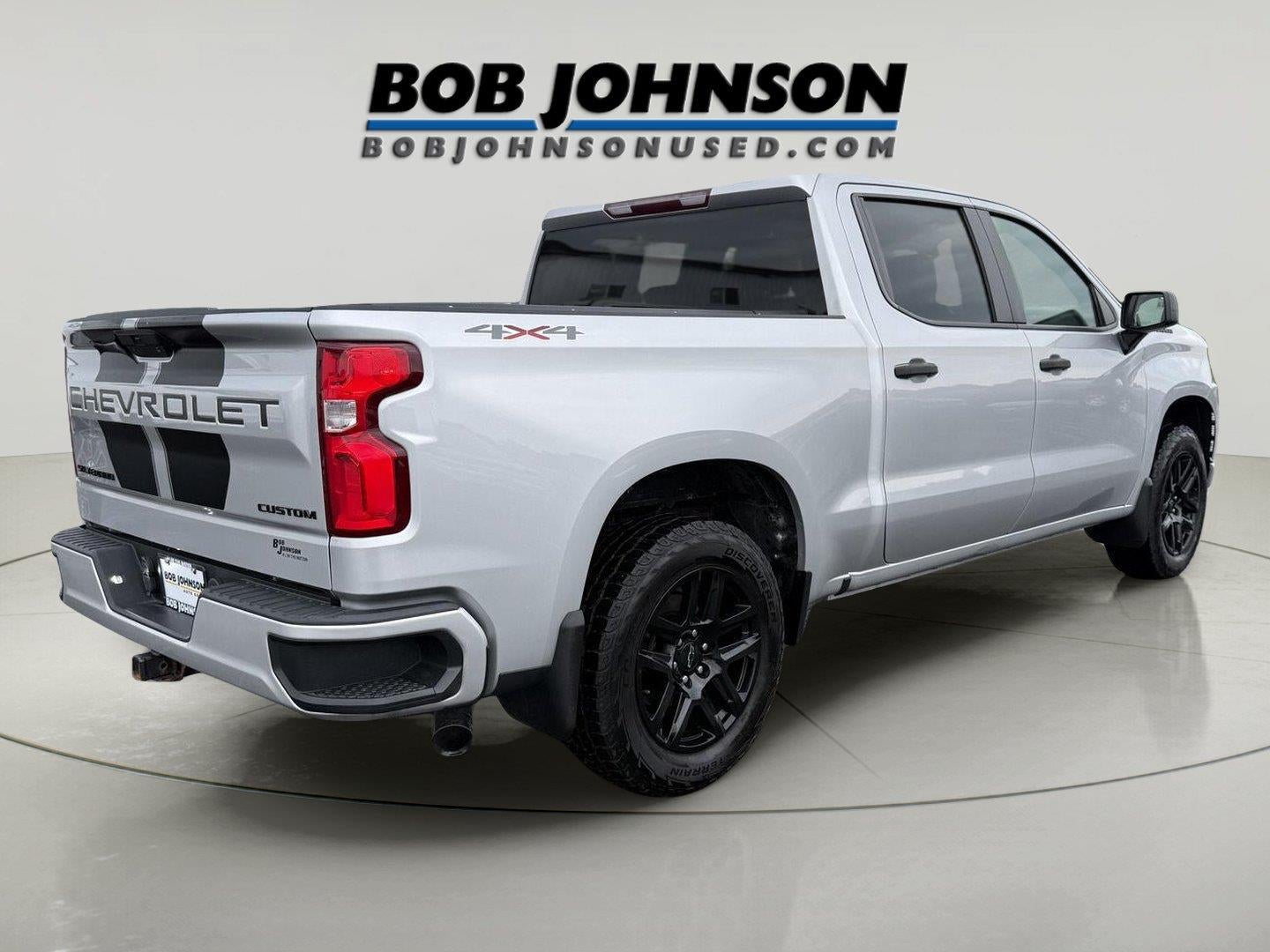 2020 Chevrolet Silverado 1500 4WD Crew Cab Short Bed Custom