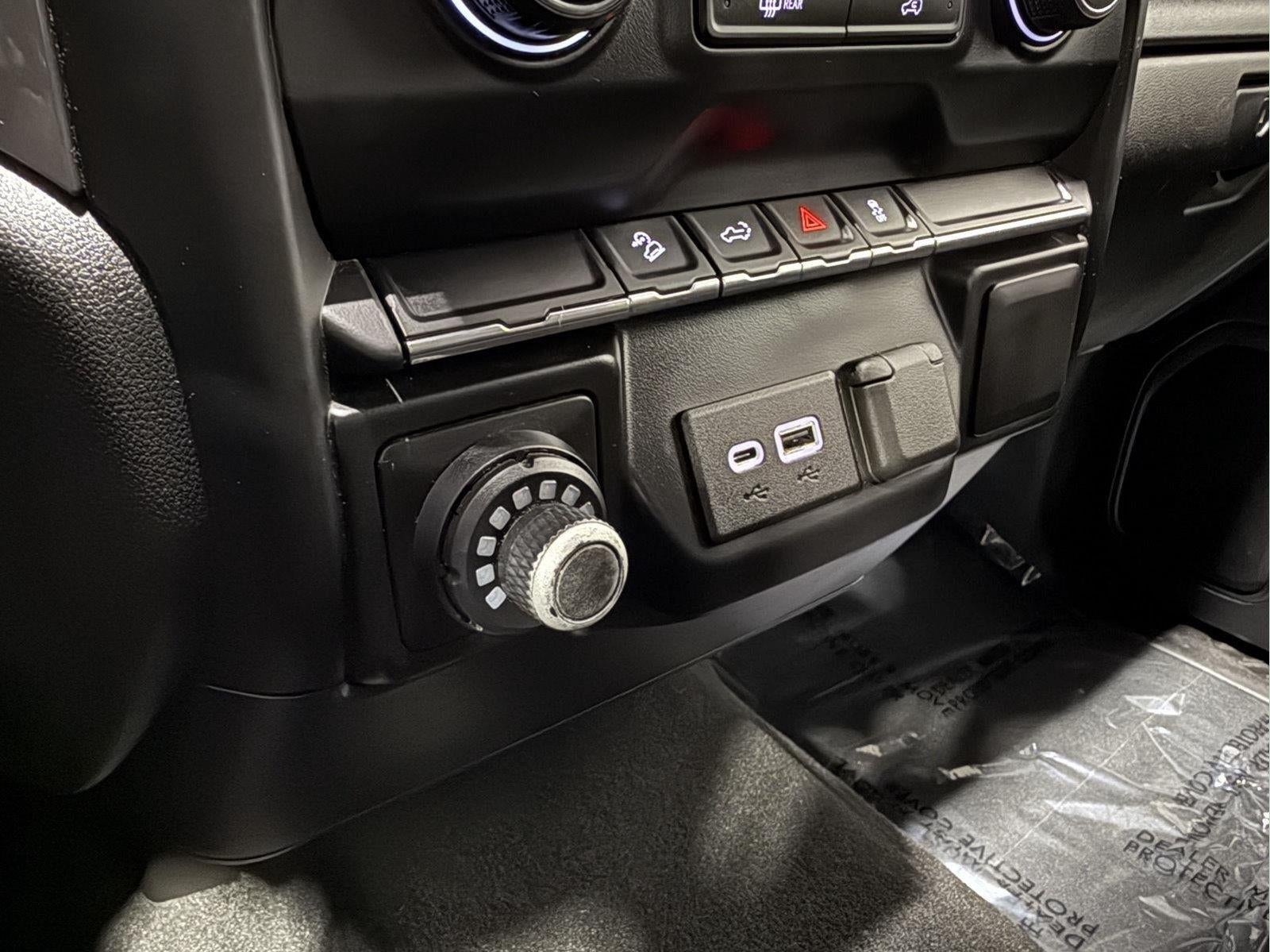 2021 Chevrolet Silverado 1500 4WD Crew Cab Short Bed Custom Trail Boss