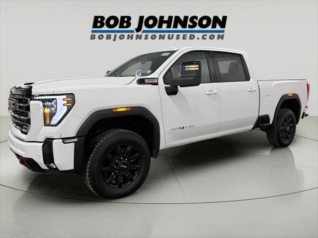 2025 GMC Sierra 2500HD 4WD Crew Cab Standard Bed AT4