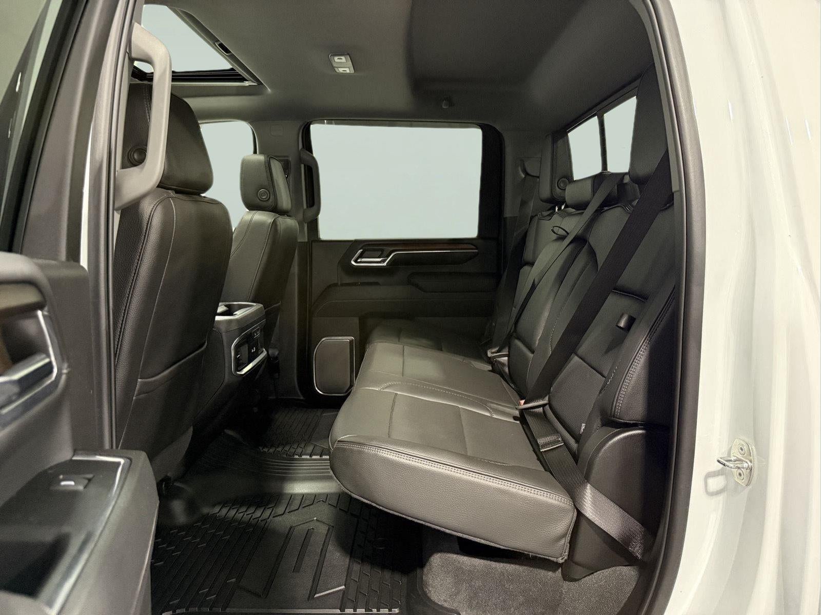 2024 GMC Sierra 2500HD 4WD Crew Cab Standard Bed Denali
