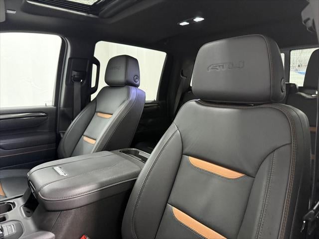 2025 GMC Sierra 2500HD Crew Cab, Standard Bed, AT4, 4WD