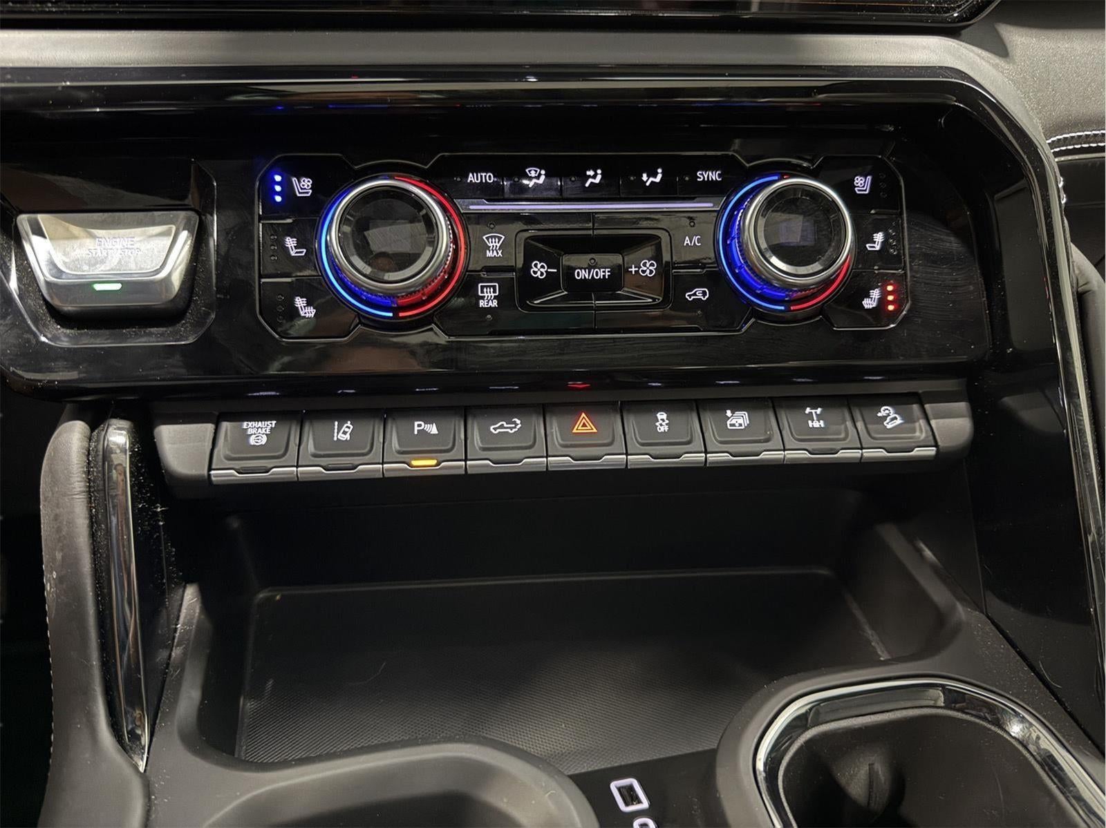 2025 GMC Sierra 2500HD Crew Cab, Standard Bed, AT4X, 4WD