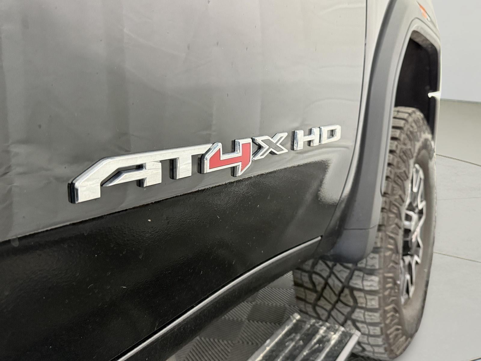 2025 GMC Sierra 2500HD Crew Cab, Standard Bed, AT4X, 4WD