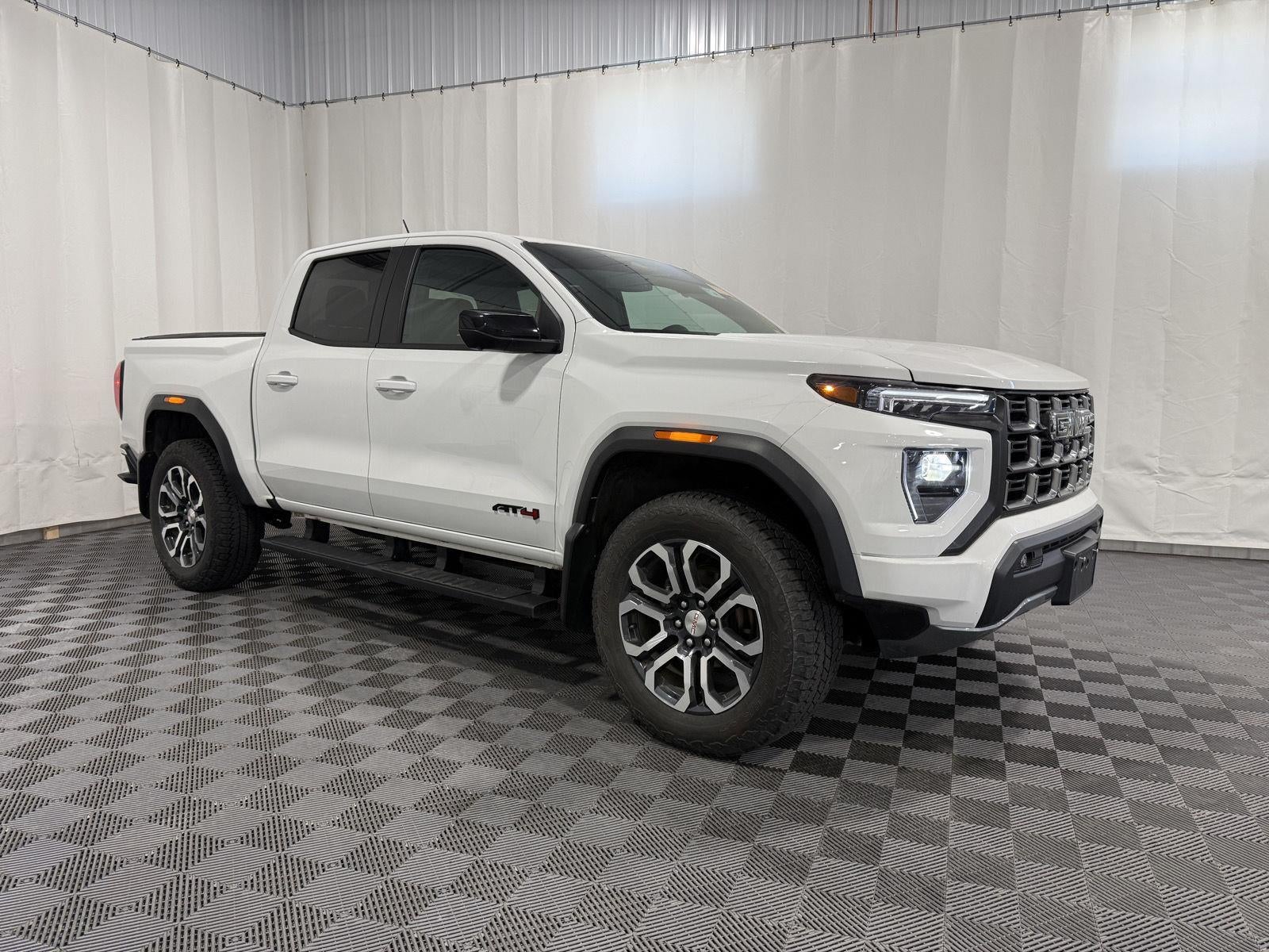 2024 GMC Canyon AT4