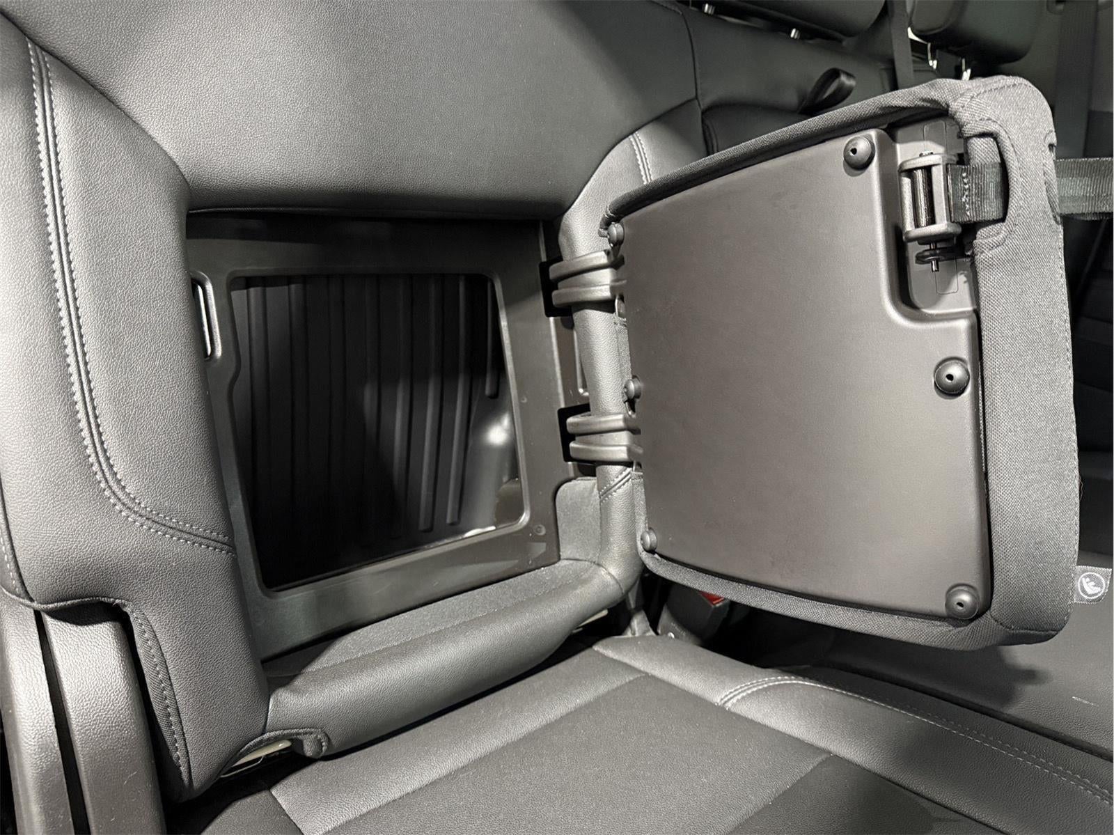 2023 GMC Sierra 1500 4WD Crew Cab Short Box Elevation with 3SB