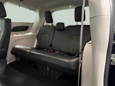 2022 Chrysler Pacifica Touring L AWD