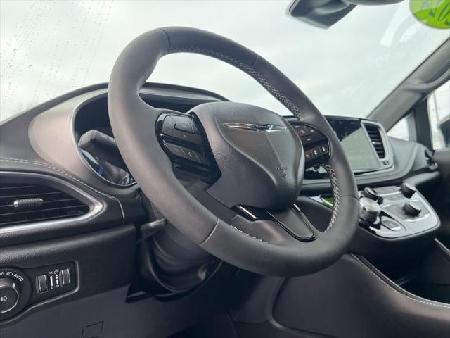 2024 Chrysler Pacifica Limited AWD