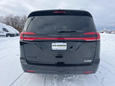 2024 Chrysler Pacifica Limited AWD