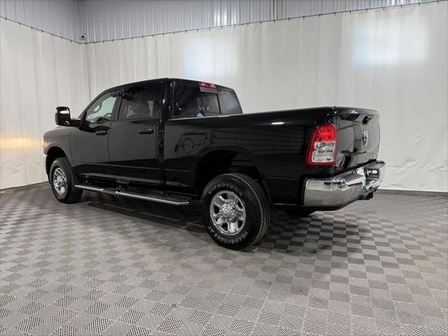 2024 RAM 2500 Tradesman Crew Cab 4x4 6'4' Box