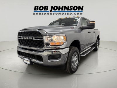 2024 RAM 2500 Tradesman Crew Cab 4x4 6'4' Box