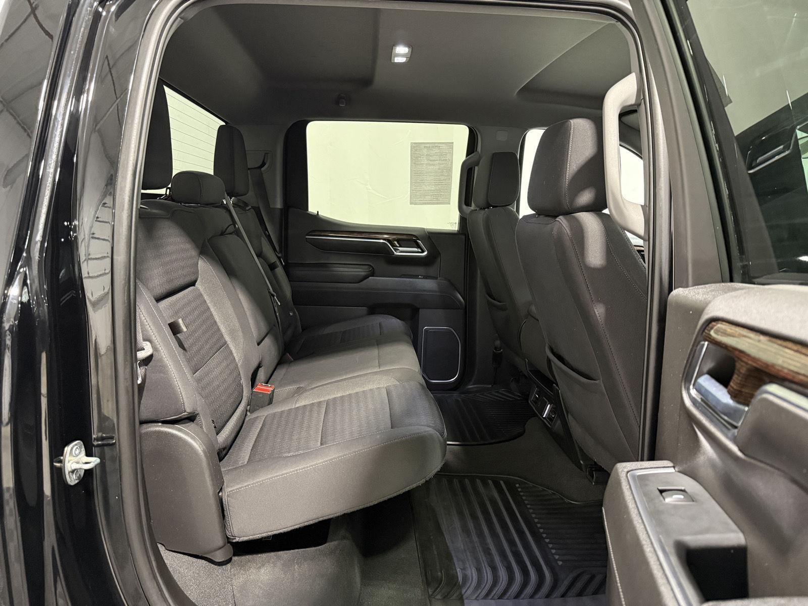 2023 GMC Sierra 1500 4WD Crew Cab Short Box Elevation with 3VL