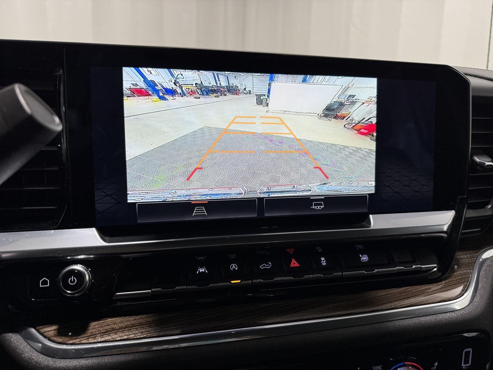 2023 GMC Sierra 1500 4WD Crew Cab Short Box Elevation with 3VL