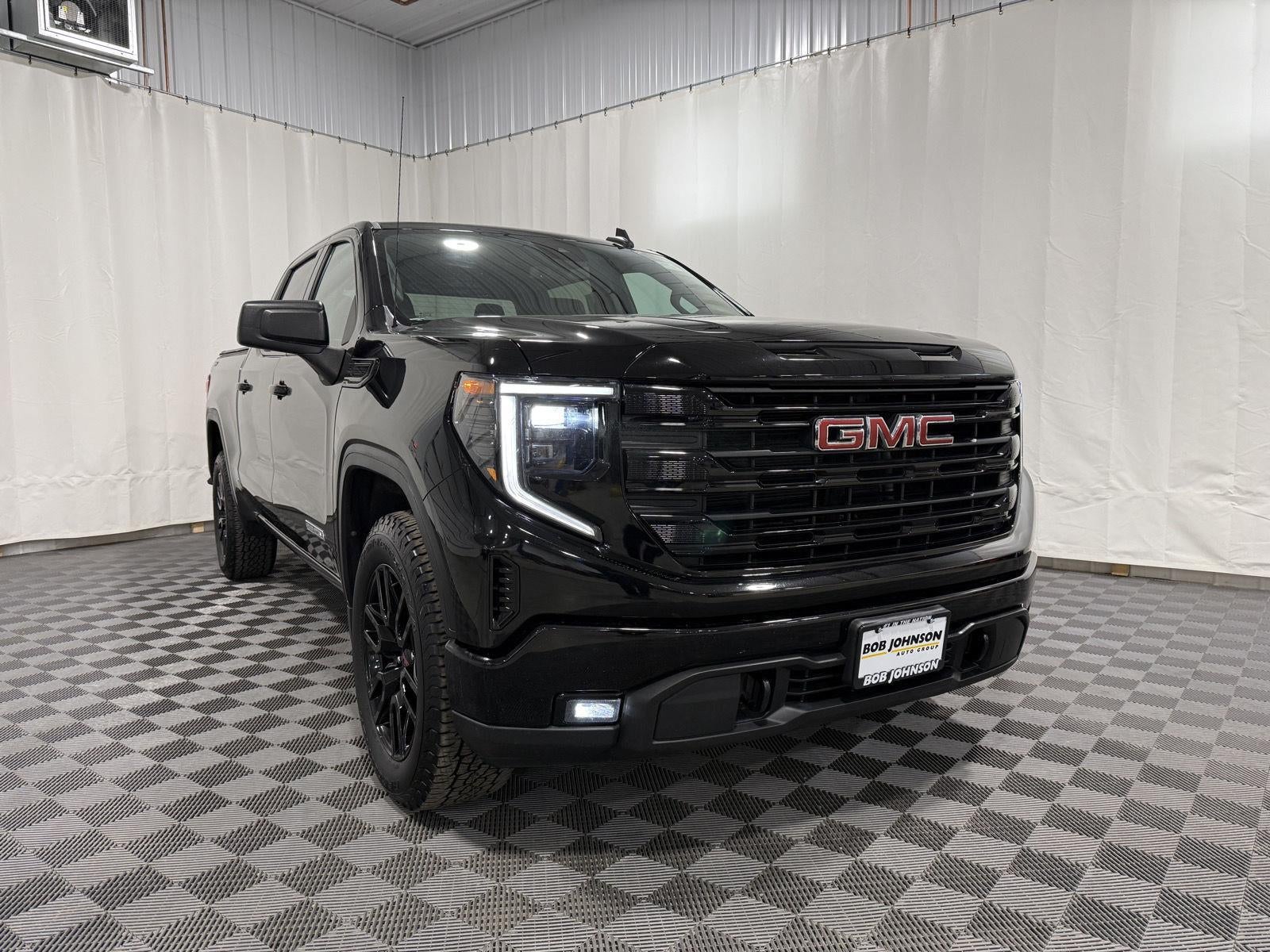 2023 GMC Sierra 1500 4WD Crew Cab Short Box Elevation with 3VL