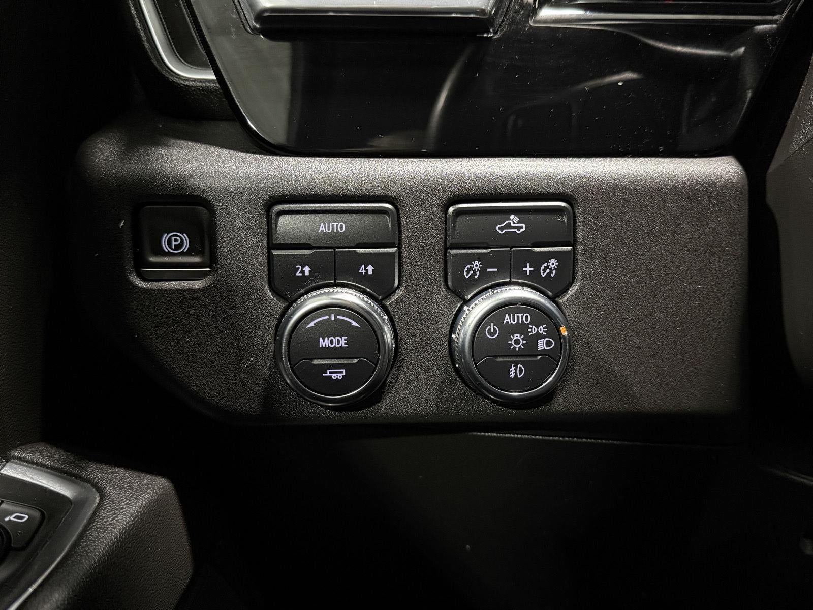 2023 GMC Sierra 1500 4WD Crew Cab Short Box Elevation with 3VL