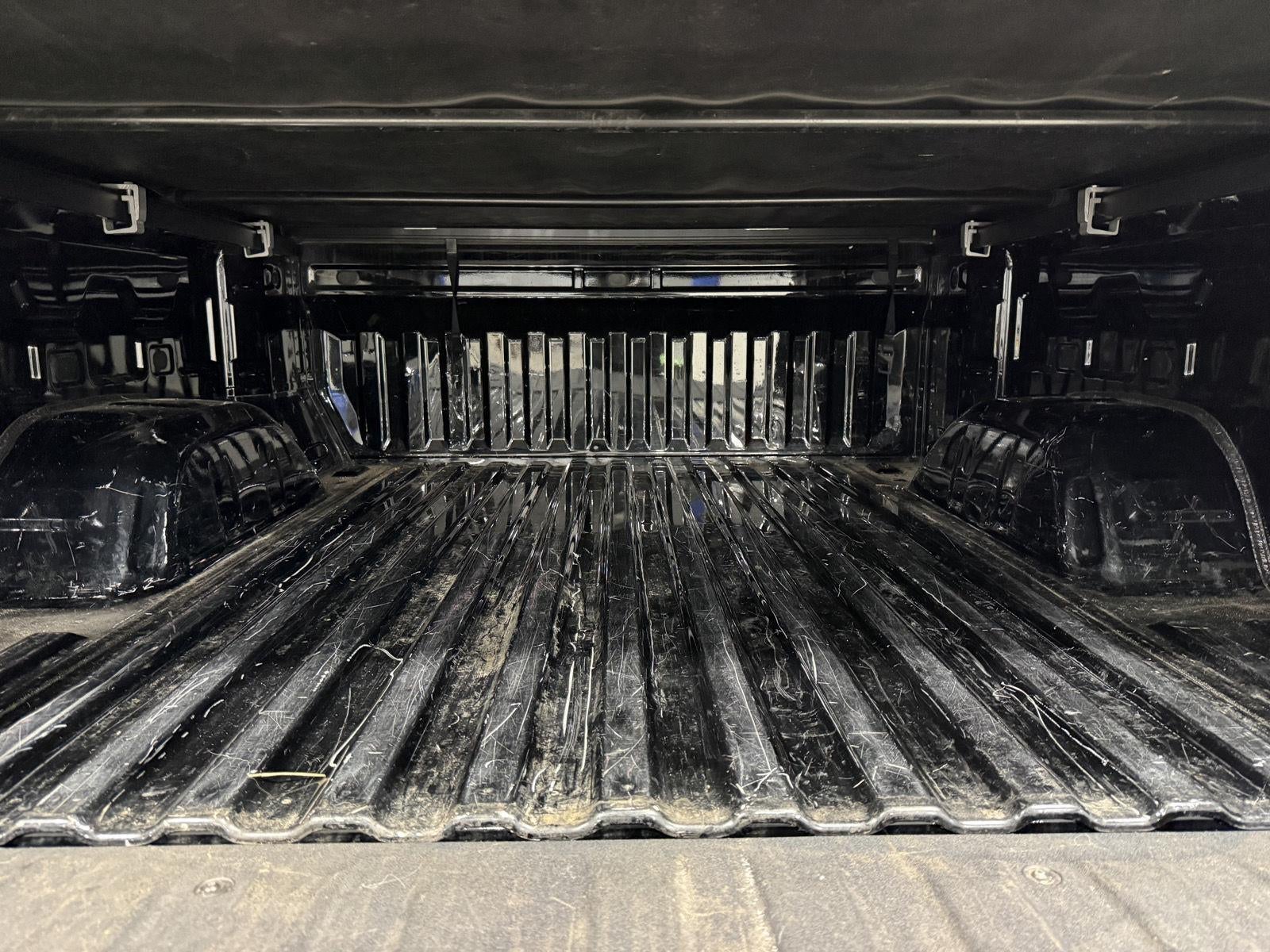 2023 GMC Sierra 1500 4WD Crew Cab Short Box Elevation with 3VL