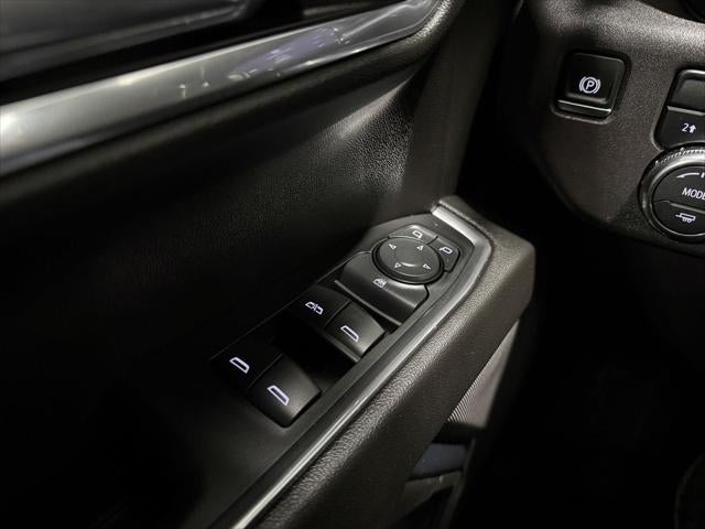 2024 GMC Sierra 1500 4WD Crew Cab Short Box Elevation with 3VL