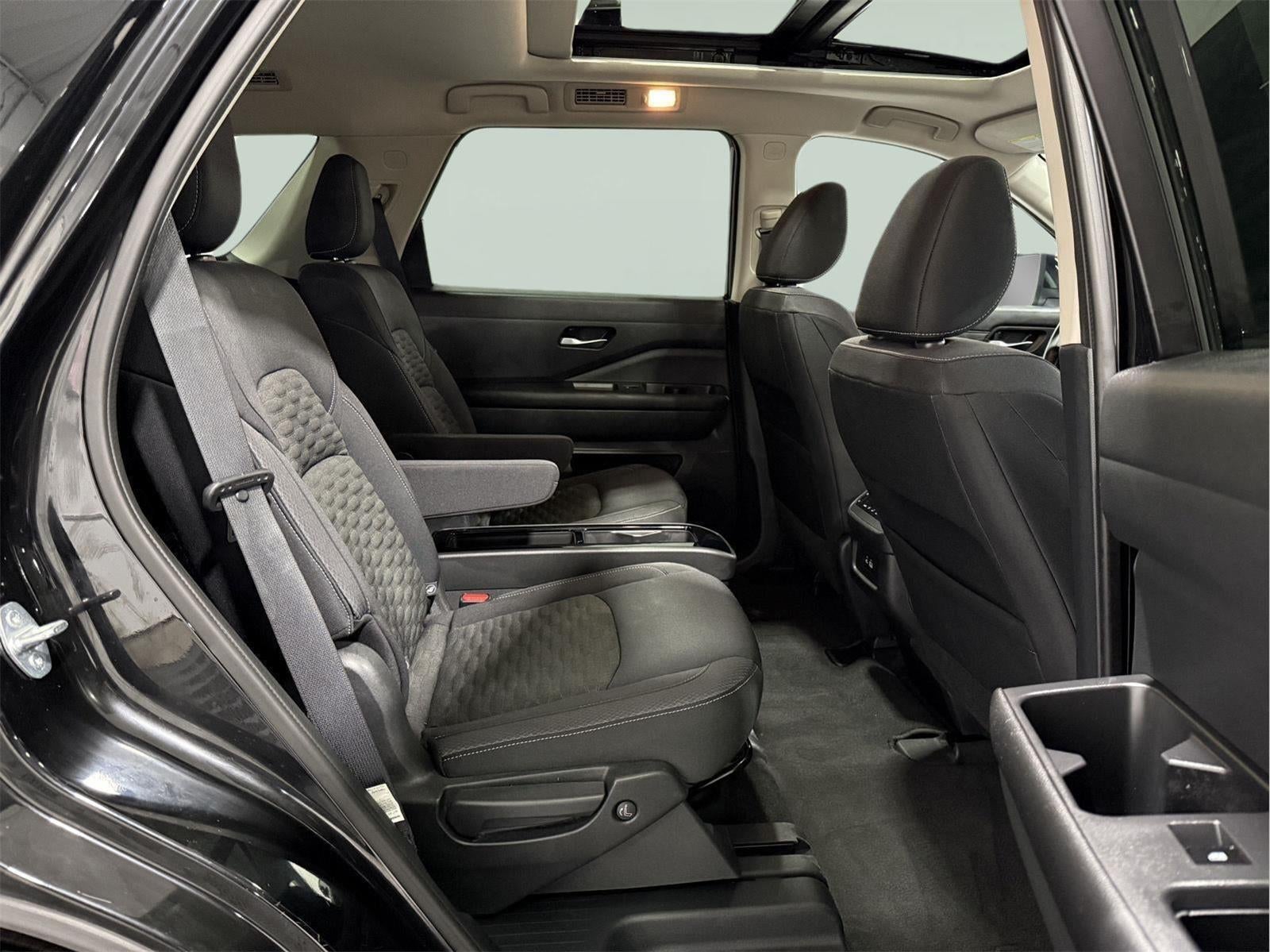 2022 Nissan Pathfinder SV 4WD