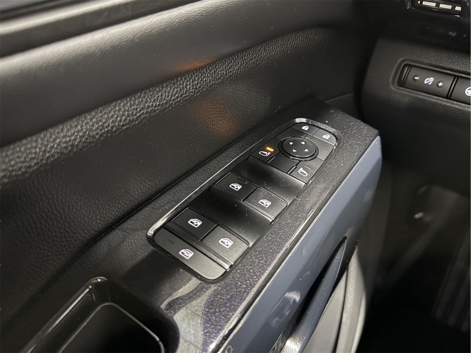 2022 Nissan Pathfinder SV 4WD