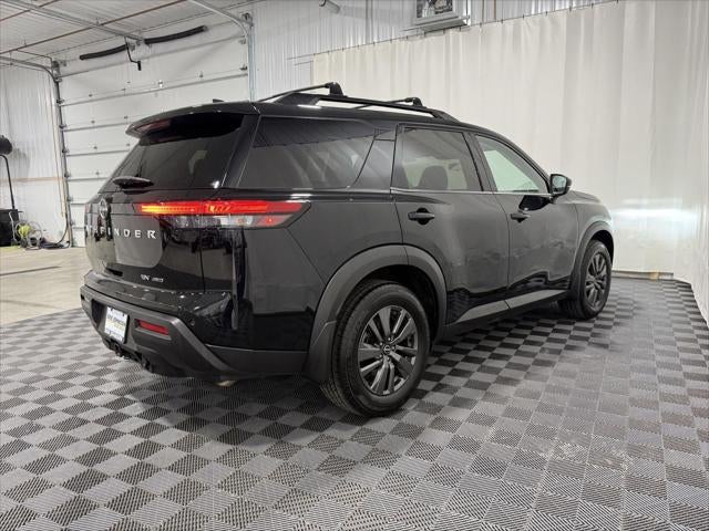 2022 Nissan Pathfinder SV 4WD