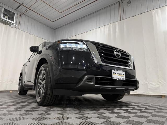 2022 Nissan Pathfinder SV 4WD