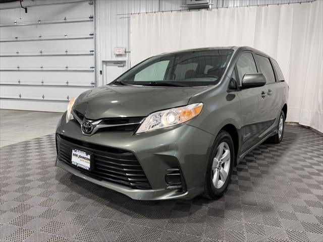 2020 Toyota Sienna LE