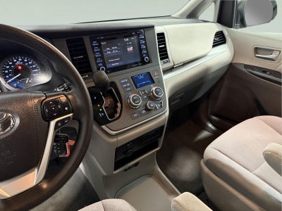 2020 Toyota Sienna LE