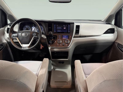 2020 Toyota Sienna LE