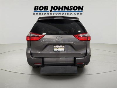 2020 Toyota Sienna LE
