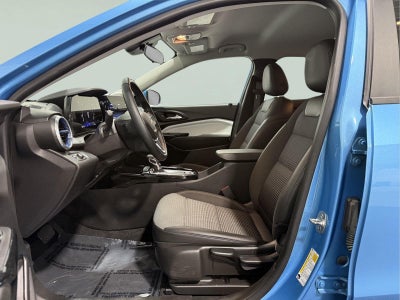 2025 Chevrolet Trax FWD LT