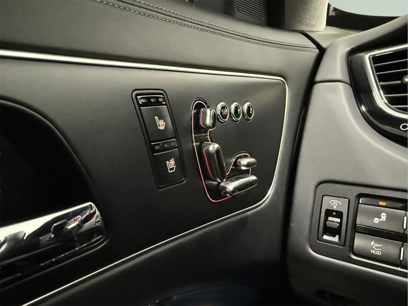 2015 Kia K900 Luxury