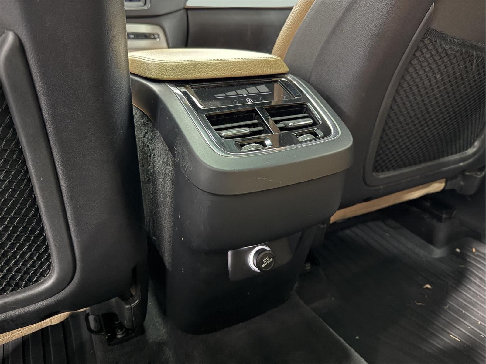 2018 Volvo XC90 T6 Momentum