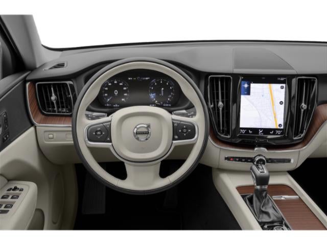2021 Volvo XC60 T6 Momentum