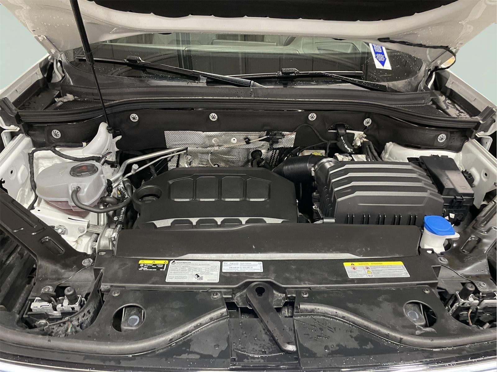 2024 Volkswagen Atlas Cross Sport 2.0T SEL R-Line