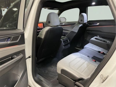2024 Volkswagen Atlas Cross Sport 2.0T SEL R-Line