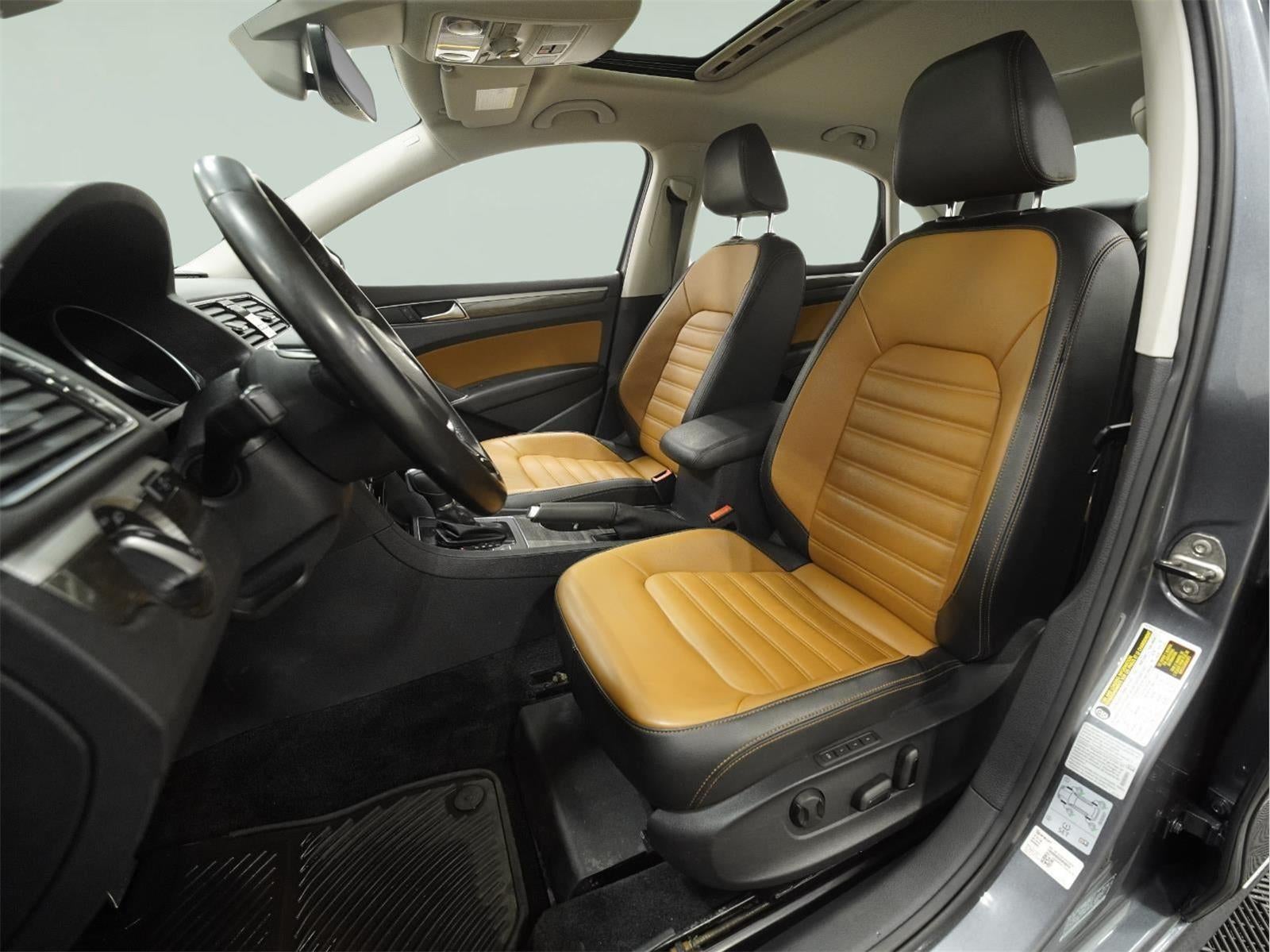 2018 Volkswagen Passat 2.0T SEL Premium