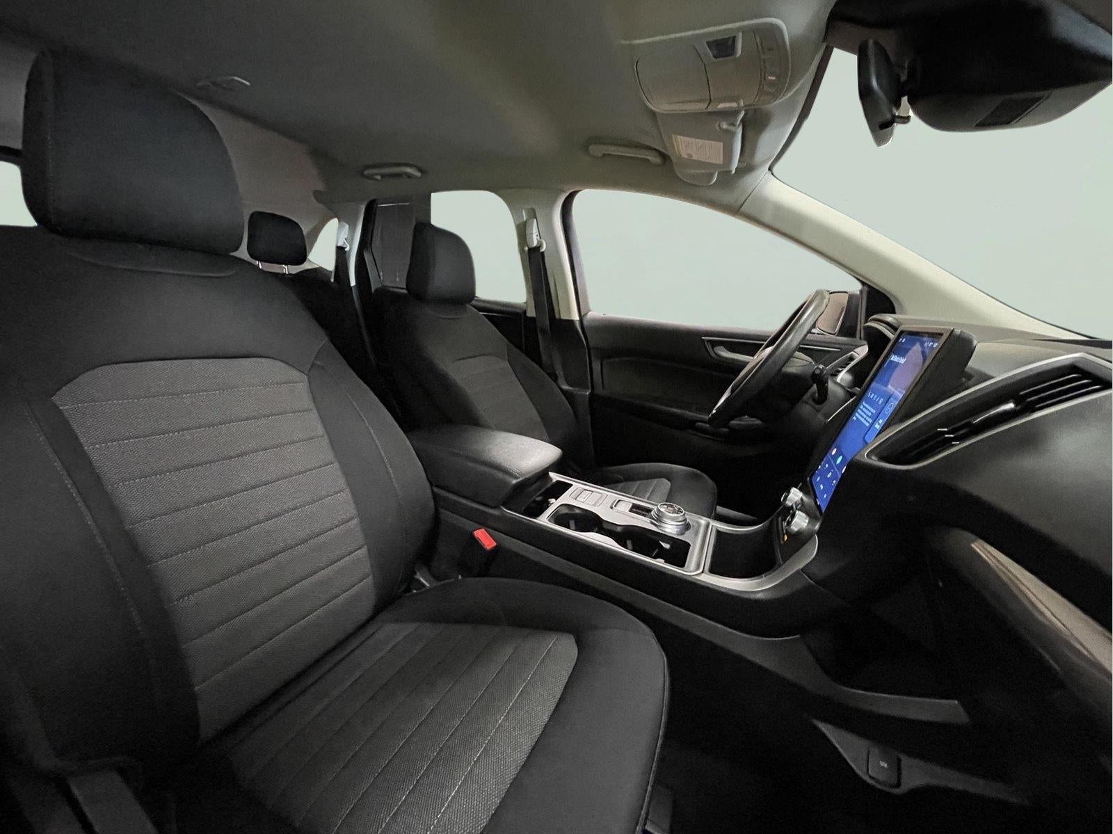 2021 Ford Edge SE